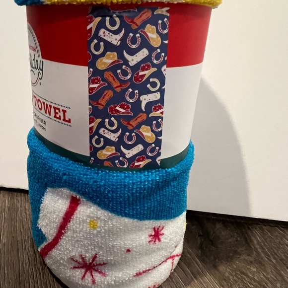 Cute Cowboy- Themed Beach Towel- NWT - Picture 2 of 3